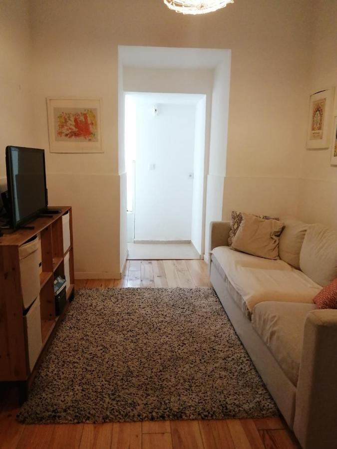Apartamento Encantador Com Patio Lisboa